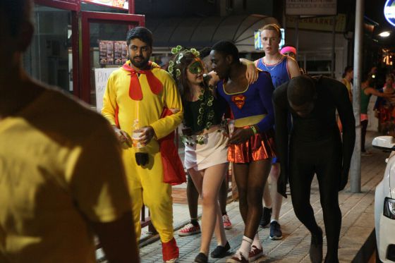 ESTUDIANTES CHICAS MADRID EN LA CALLE estudiantes chicas madrid en la calle: