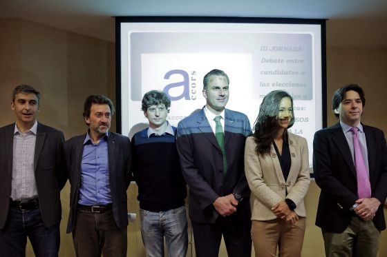 Arriba, desde la izquierda, Ortega (UPyD), Valiente (Ahora Madrid), Ongil (Podemos), Ortega (Vox), Villacís (C’S) y Manglano (PP). Abajo, carpa de UPyD.