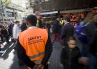 Tres vigilants per a centenars de turistes