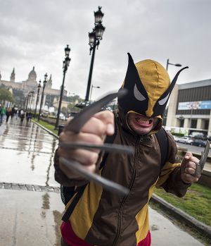Un figurant, a l'avinguda Maria Cristina.