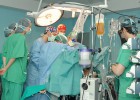 Andalucía recorta los tiempos de espera para operarse Andalucía recorta los tiempos de espera para operarse
