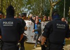 Cerca de 200 agricultores piden la dimisión de García Tejerina Cerca de 200 agricultores piden la dimisión de García Tejerina