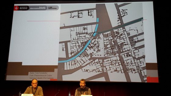 Fernández (a la dreta), durant la seva conferència inaugural sobre el Born.