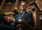 El fiscal es querella contra Vives per col·locar dos càrrecs de Convergència