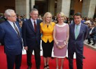 Cifuentes quiere que los expresidentes cobren 3.800 euros durante 2 o 3 años