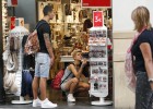 Valencia reduce de cinco a dos las zonas de libre apertura comercial