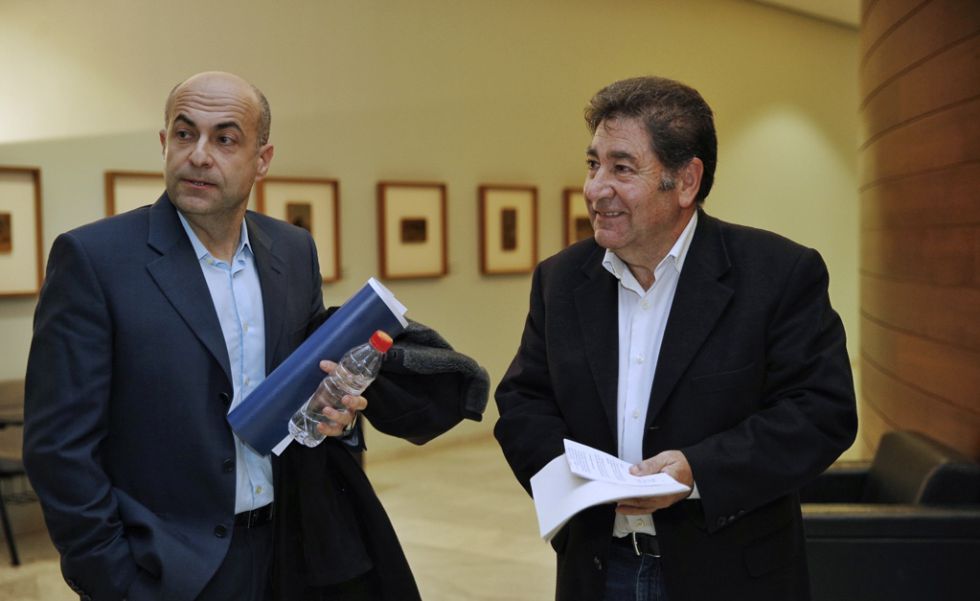 Arturo Rocher, a la izquierda, y Jorge Álvarez, en las Cortes Valencianas. 