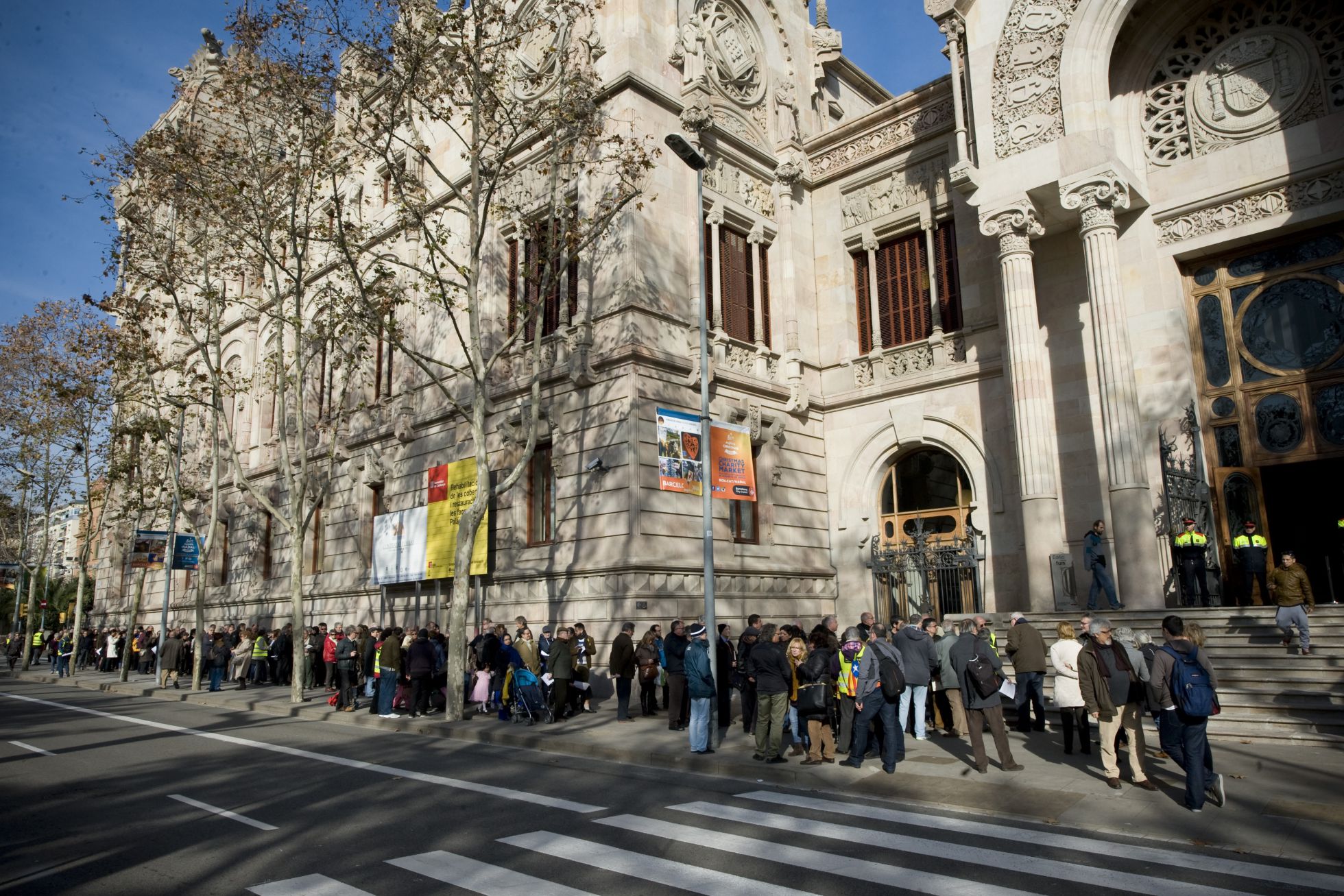 Fachada del TSJC. Fachada del TSJC.