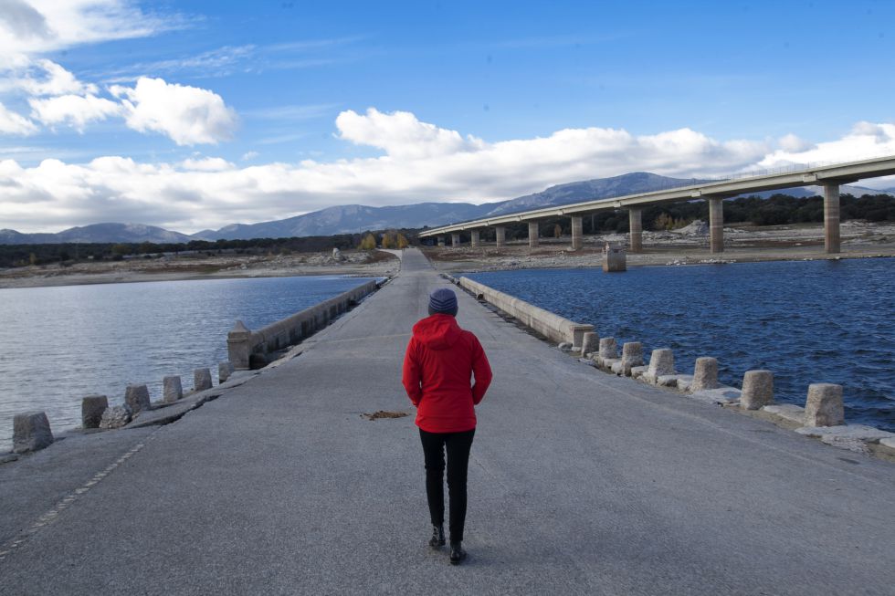 Las reservas de agua de Madrid terminan el invierno por debajo de la media de la última década Las reservas de agua de Madrid terminan el invierno por debajo de la media de la última década