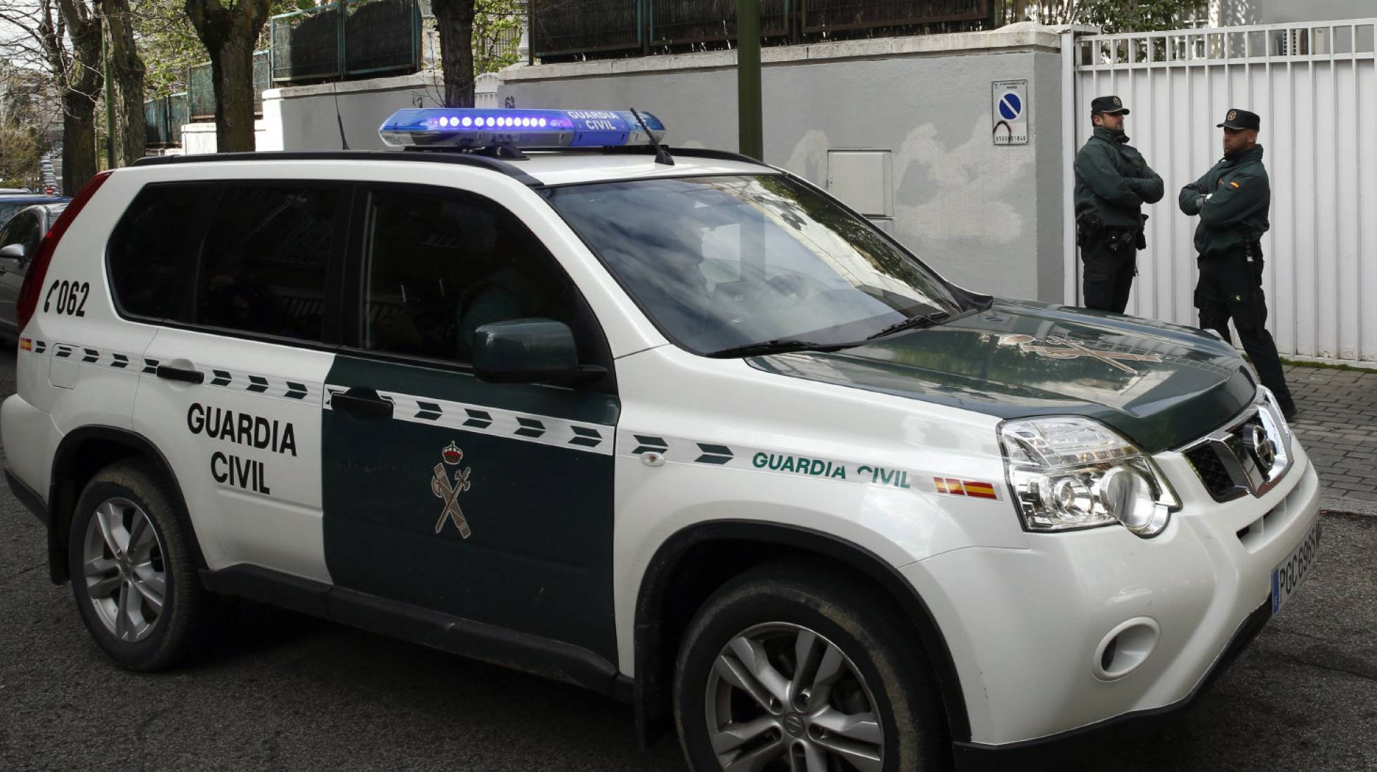Agentes de la Guardia Civil en un operativo. Agentes de la Guardia Civil en un operativo.