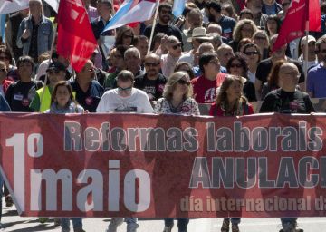 20.000 personas marchan en Vigo por un “empleo con derechos” 20.000 personas marchan en Vigo por un “empleo con derechos”