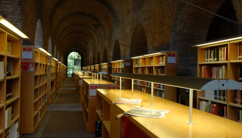 Dipòsit de les Aigües de la UPF que acull la biblioteca.