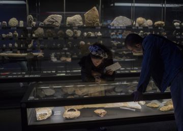 Los barceloneses van al museo en pareja Los barceloneses van al museo en pareja