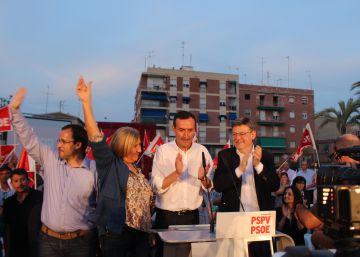 PP y A la valenciana arrancan la campaña de favoritos, según el CIS PP y A la valenciana arrancan la campaña de favoritos, según el CIS