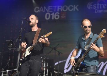 Veinte mil jóvenes cantan y bailan en Canet Veinte mil jóvenes cantan y bailan en Canet