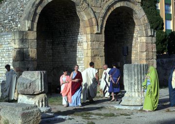 Jesús, crucificat per uns nanos de Tarragona