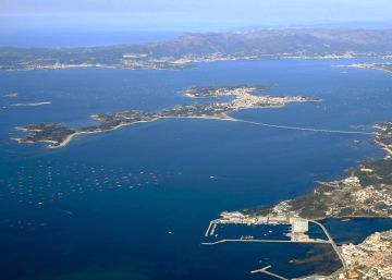 A Illa de Arousa se moviliza contra los ‘aliens’