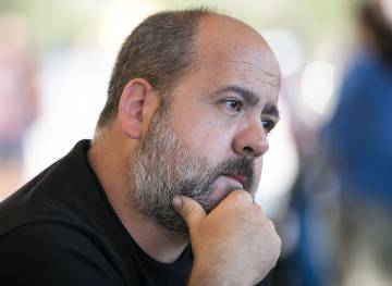 Podem es juga a les primàries tenir veu pròpia davant Iglesias i Colau