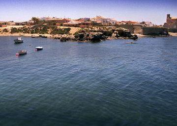 Tres pateras con 90 inmigrantes llegan a la isla de Tabarca Tres pateras con 90 inmigrantes llegan a la isla de Tabarca