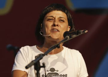 Anna Gabriel: “Ens han volgut eliminar i encara treballen per destrossar-nos” Anna Gabriel: “Ens han volgut eliminar i encara treballen per destrossar-nos”