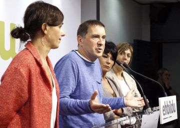 Otegi ofrece al PNV liderar “un acuerdo de país” con EH Bildu y Podemos Otegi ofrece al PNV liderar “un acuerdo de país” con EH Bildu y Podemos