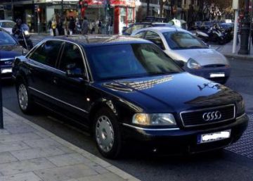 Valencia subasta los dos A8 de la exalcaldesa Rita Barberá