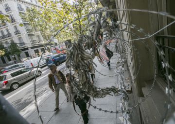 Las concertinas toman la calle de Serrano
