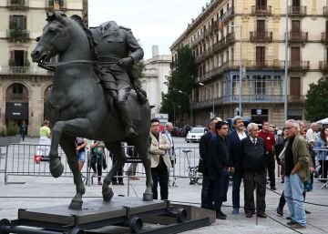 La estatua del dictador en Barcelona, blanco de las protestas
