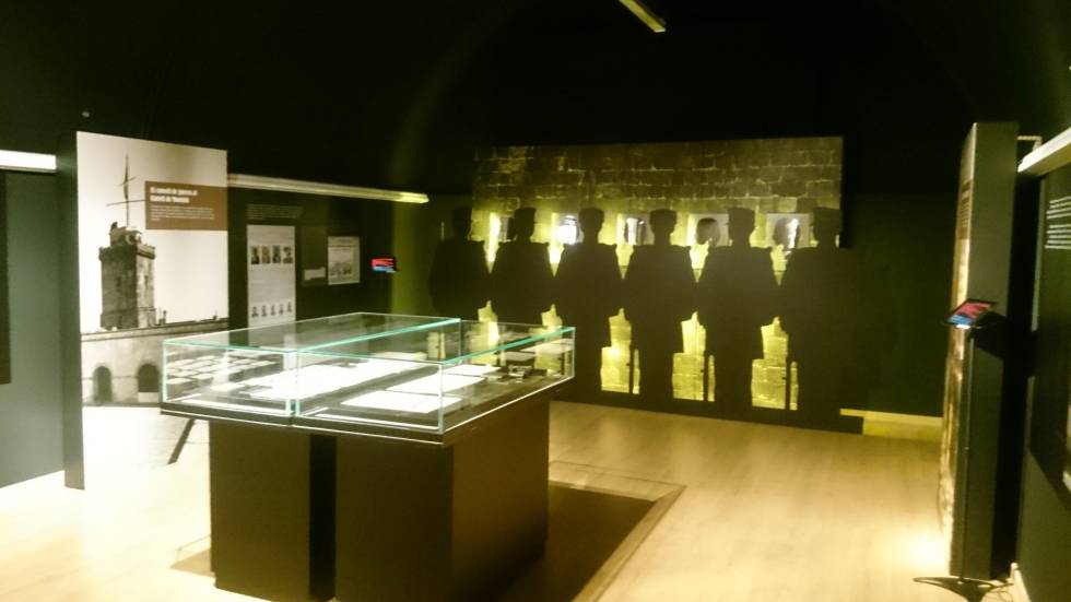 Un dels muntatges de l'exposició recrea un afusellament.