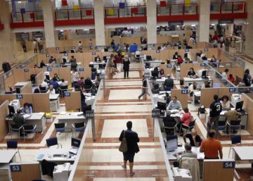 Condena al funcionario que usó datos fiscales para acosar al amante de su esposa