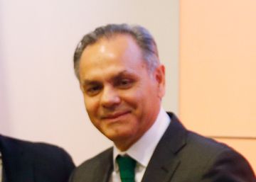 El gran ‘lobby’ turístico se distancia de la propuesta de no retrasar el reloj