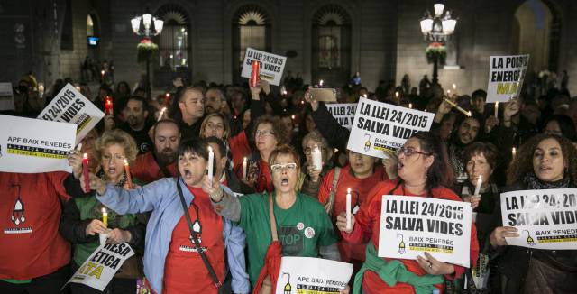 Manifestaci&oacute;n en apoyo a la ley contra la pobreza energ&eacute;tica