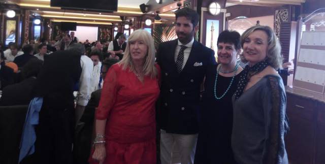 Serafín amb aficionades.