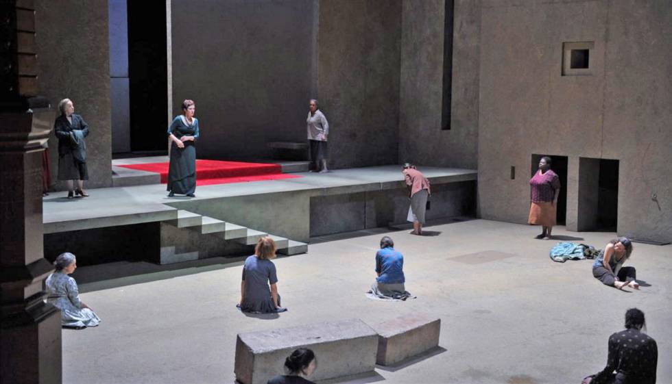 Un assaig de l'òpera 'Elektra' que estrena aquest dimecres el Liceu.