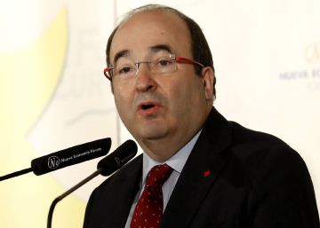 El PSC pide a Puigdemont que no adopte más acuerdos ilegales