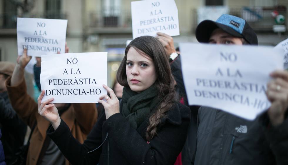 Manifestació contra la pederàstia a Barcelona.
