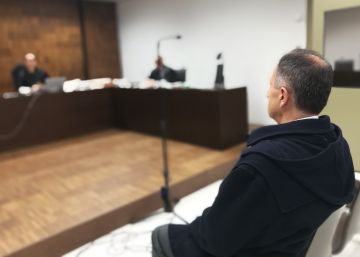 El llibreter neonazi Pedro Varela surt en llibertat després d’un mes pres per vendre el ‘Mein Kampf’