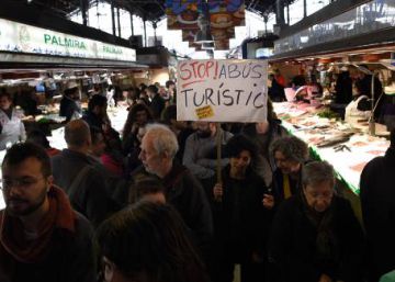 ‘Policies de mercat’ a la Boqueria per evitar els excessos dels turistes