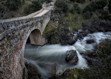Pedaleo entre embalses y cañones Pedaleo entre embalses y cañones