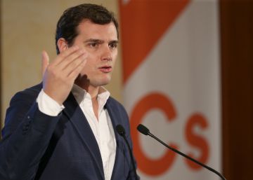 Rivera avisa al PP de que puede crearse una comisión del caso Bárcenas sin su apoyo Rivera avisa al PP de que puede crearse una comisión del caso Bárcenas sin su apoyo