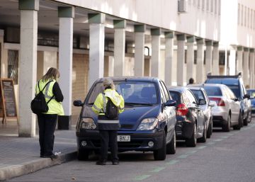 El 35% de los coches autorizados a aparcar en zona SER no tiene plaza El 35% de los coches autorizados a aparcar en zona SER no tiene plaza