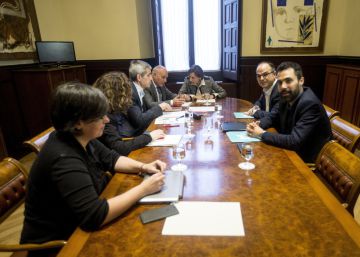 El Parlament zanja en 10 minutos el trámite para impulsar la ley de ruptura