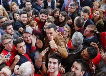 Sánchez avisa de que en las primarias se elige entre un PSOE del siglo XX o del XXI