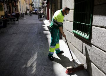 500 personas limpiarán Madrid para no pagar 750 euros por ensuciar 500 personas limpiarán Madrid para no pagar 750 euros por ensuciar