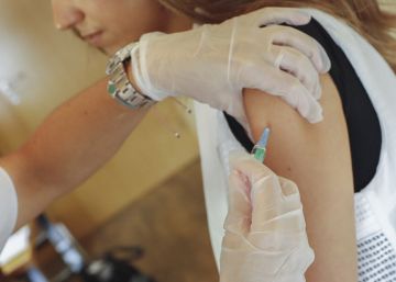 La vacuna Bexsero contra la meningitis B se agota nada más llegar a las farmacias valencianas La vacuna Bexsero contra la meningitis B se agota nada más llegar a las farmacias valencianas