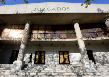 El juez imputa a dos trabajadoras de la residencia de Alcorcón El juez imputa a dos trabajadoras de la residencia de Alcorcón