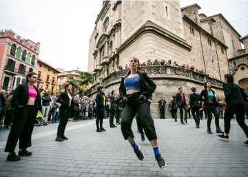 Marta Carrasco hace temblar el Sismògraf con ‘Perra de nadie' Marta Carrasco hace temblar el Sismògraf con ‘Perra de nadie'