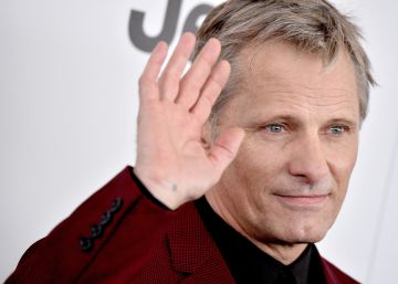 Viggo Mortensen llega a Barcelona convertido en poeta