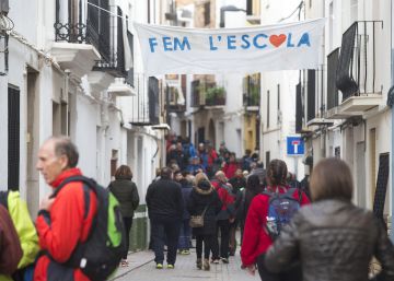 Les Useres clama por un colegio digno para 52 escolares tras 10 años de exilio en la Casa de la Cultura Les Useres clama por un colegio digno para 52 escolares tras 10 años de exilio en la Casa de la Cultura