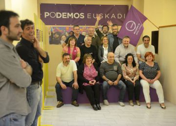 Podemos expulsa a los cuatro junteros díscolos de Álava Podemos expulsa a los cuatro junteros díscolos de Álava
